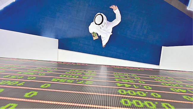 تکذیب خروج امارات از اوپک؛‌ جبران کاهش قیمت نفت