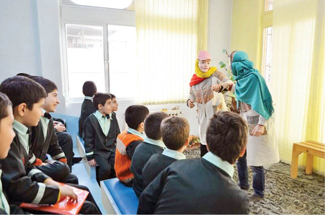 از تئاتردرمانی تا حضور در کارگاه‌های آموزشی رایگان