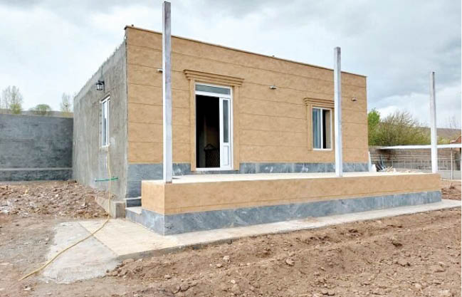 تحویل نخستین خانه‌های ساخته‌شده در خوی