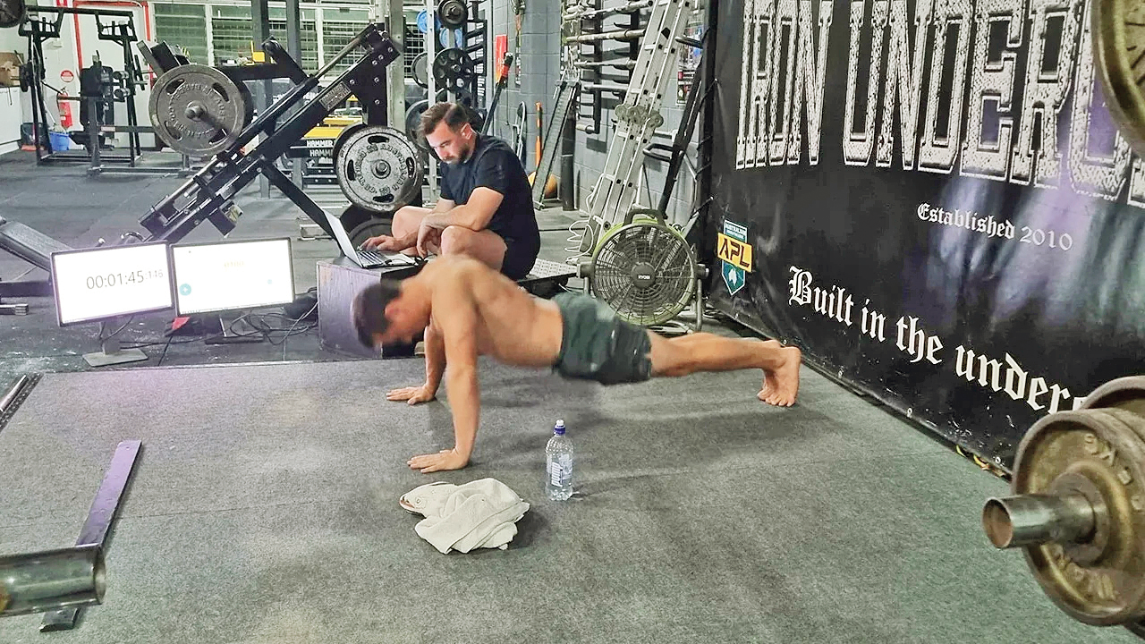 رکوردشکنی، به عشق پسر