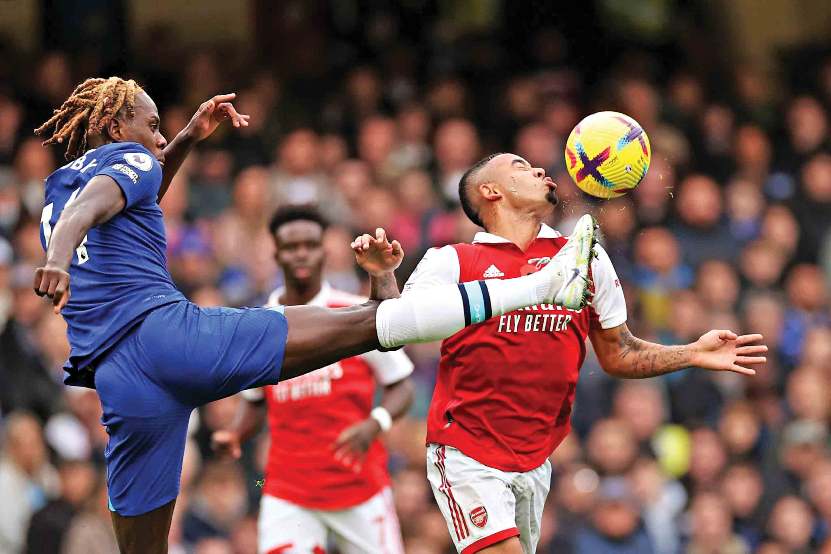 برای قهرمانی، برای فرار از سقوط