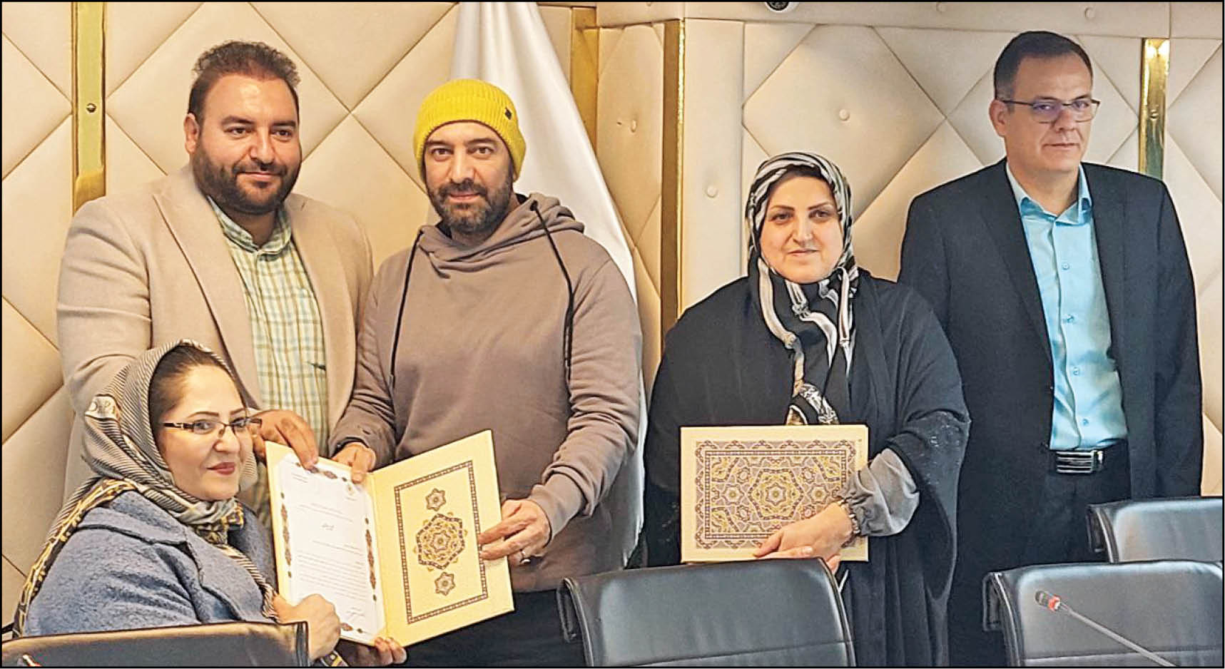 از تقاطع خوشحالی تا دوشنبه‌های امید