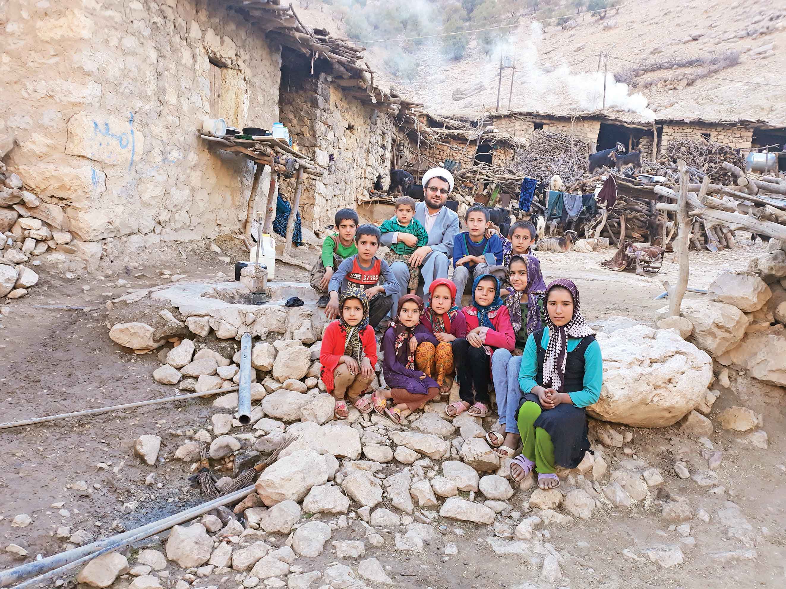 جمعی از دوستداران کتاب، زندگی خود را برای ترویج مطالعه وقف کرده‌اند