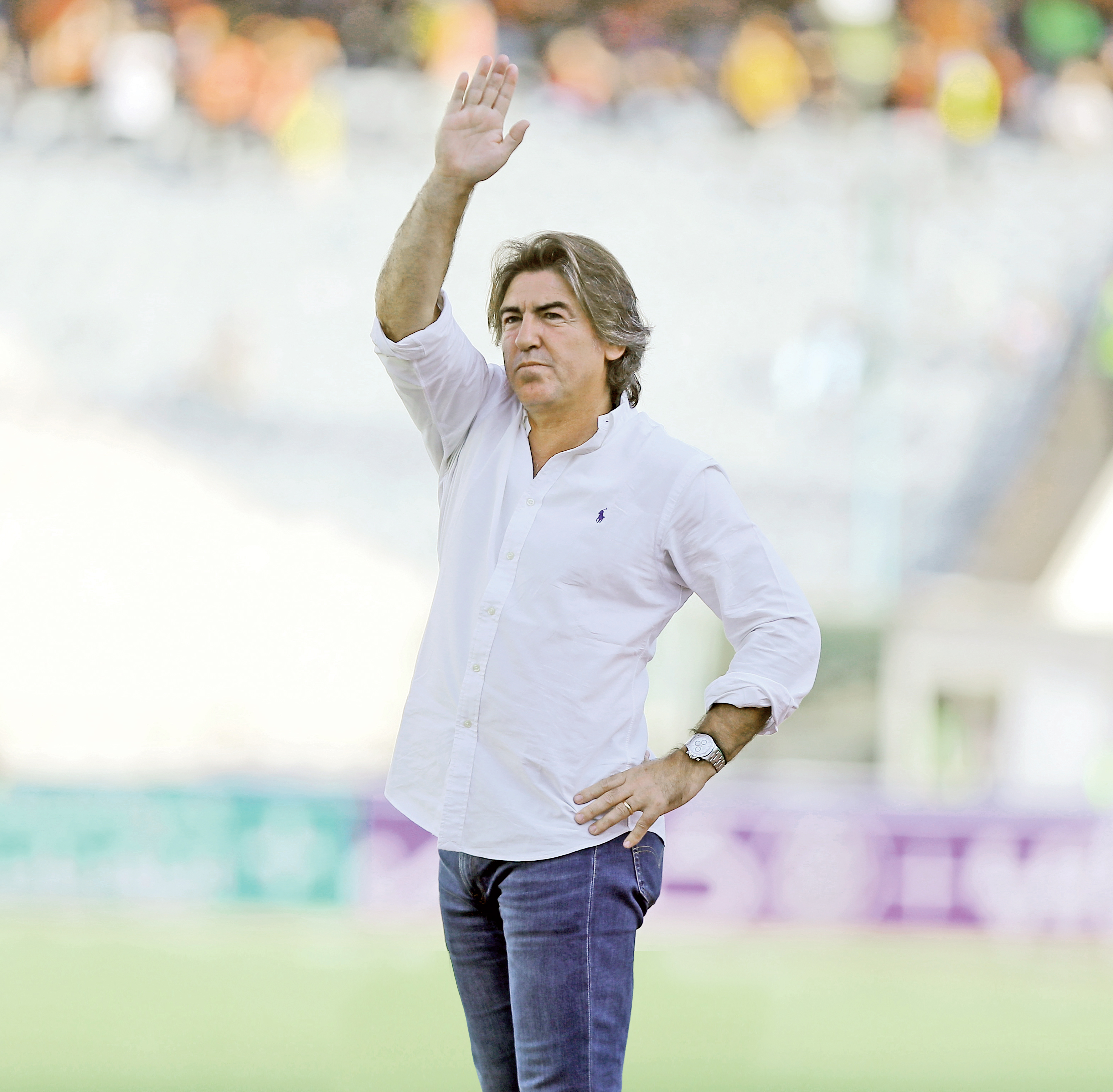 میخ ثبات به نیمکت استقلال