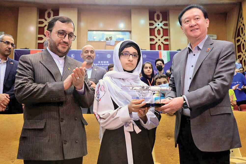 یک سؤال علمی از قصر آسمان