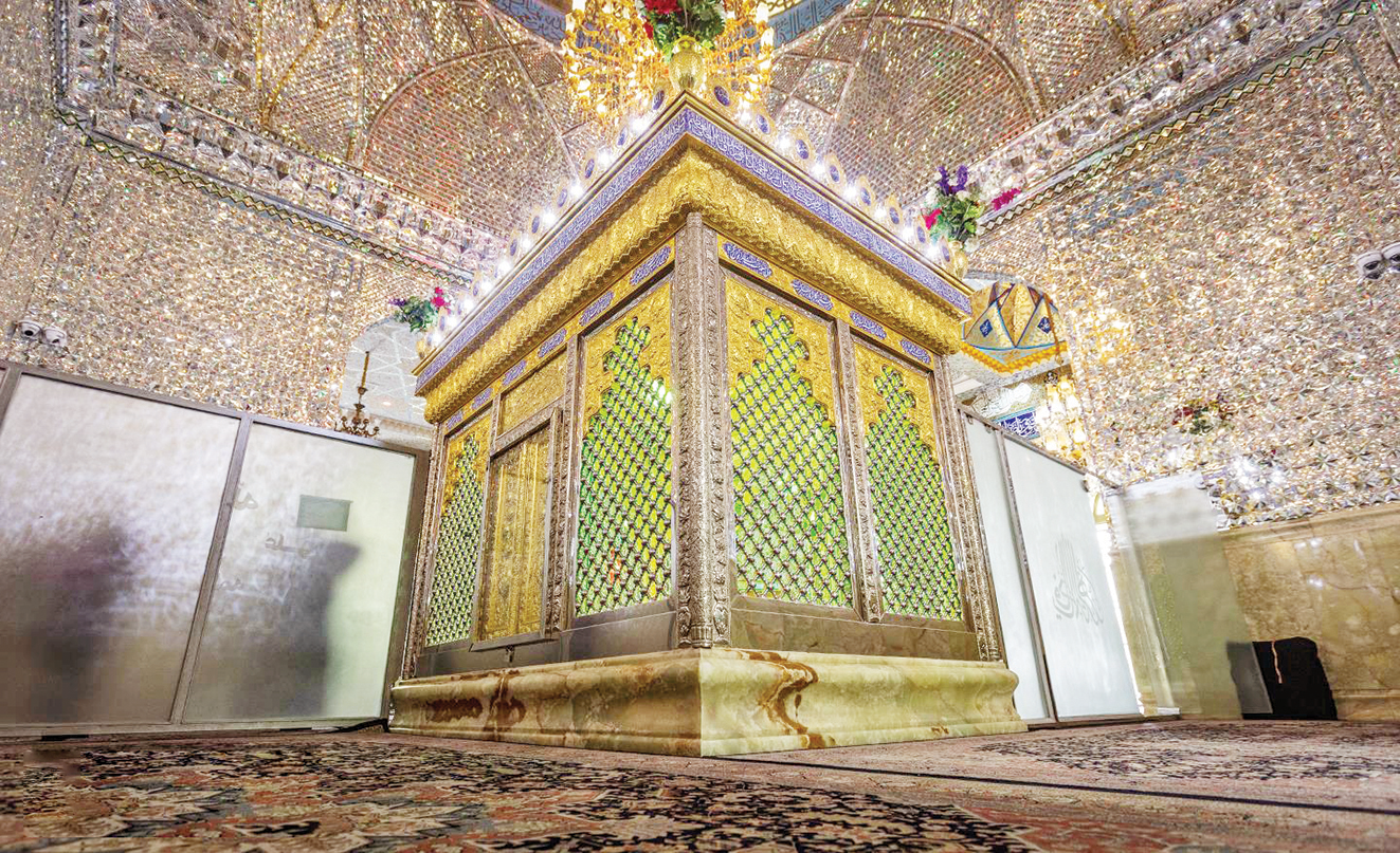 در محضر چشمت آبرو می‌گیرم