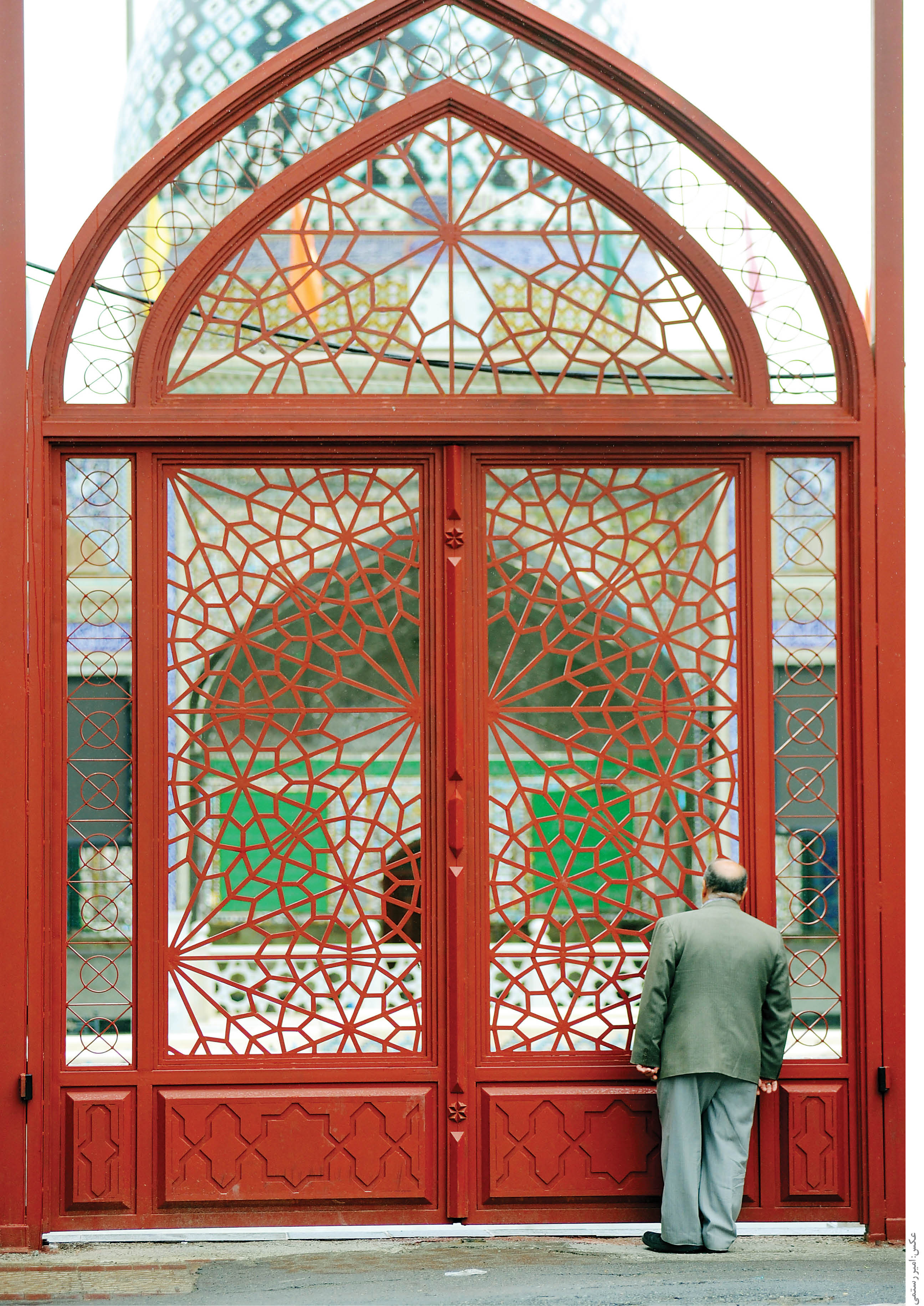 گوشه و کنار ایران از محضر امامزادگان و بقاع، متبرک است