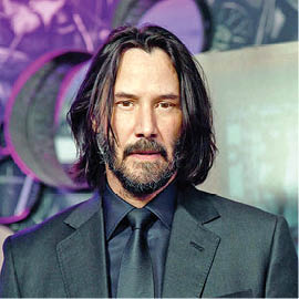 کیانو ریوز پس از ۲۰سال دست به گیتار شد