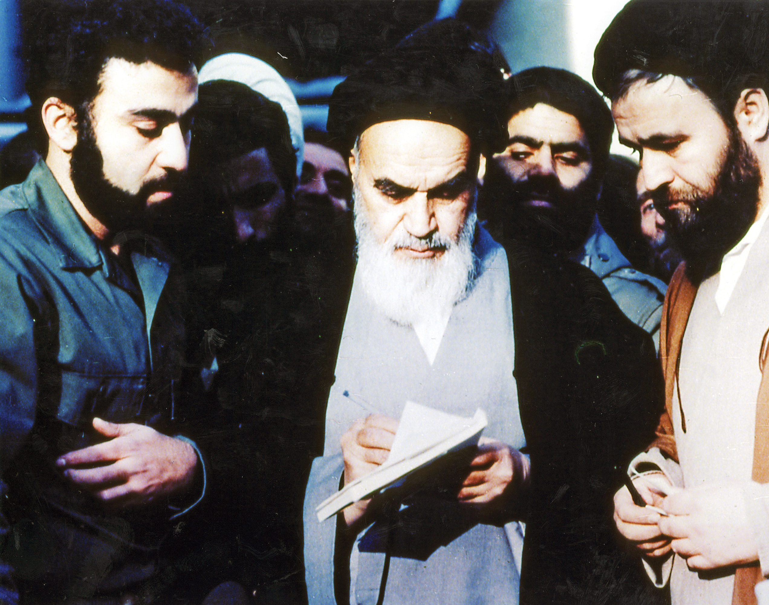 توجه به درخواست‌های مردمی