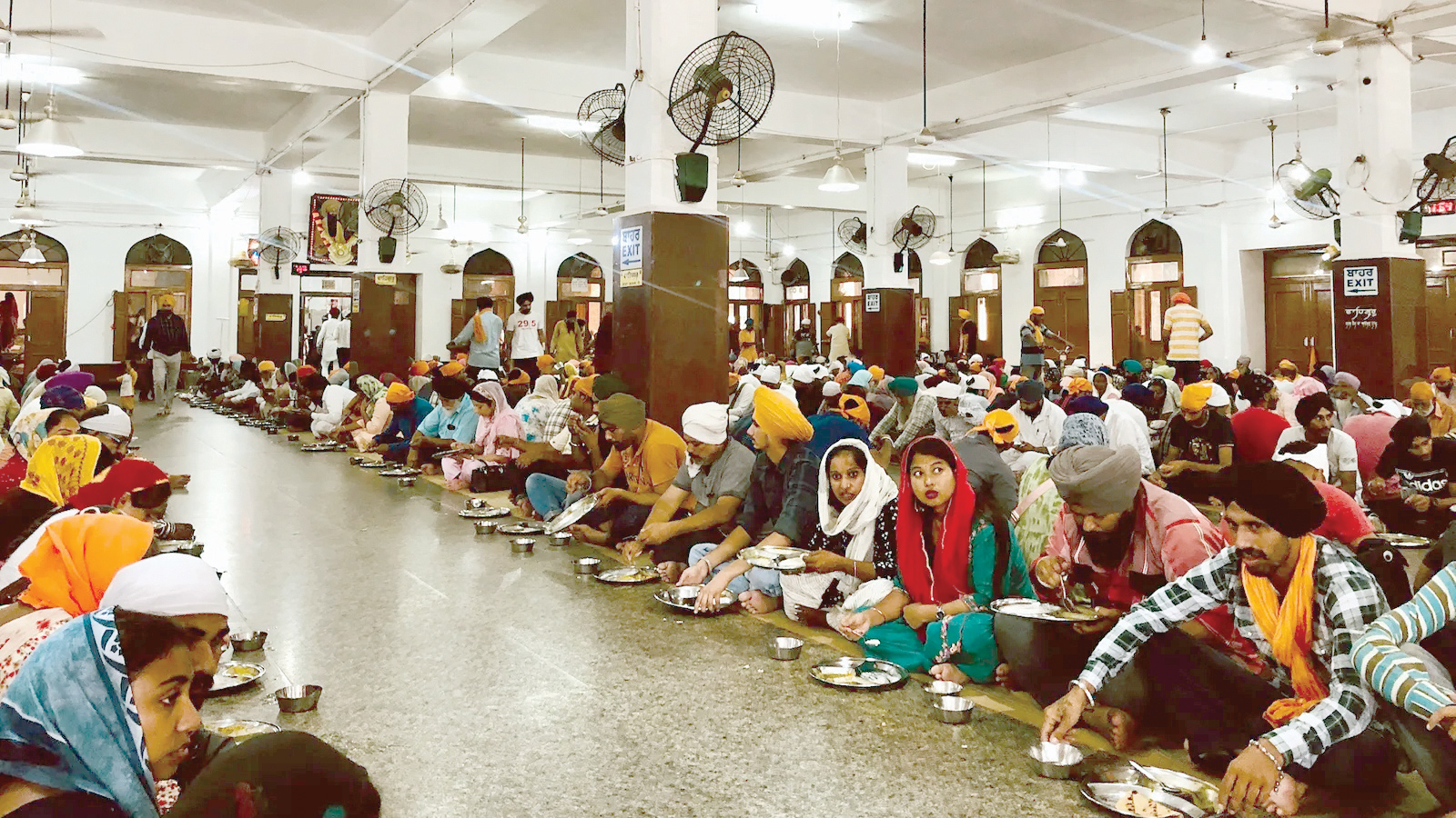 اینجا کسی گرسنه نمی‌ماند