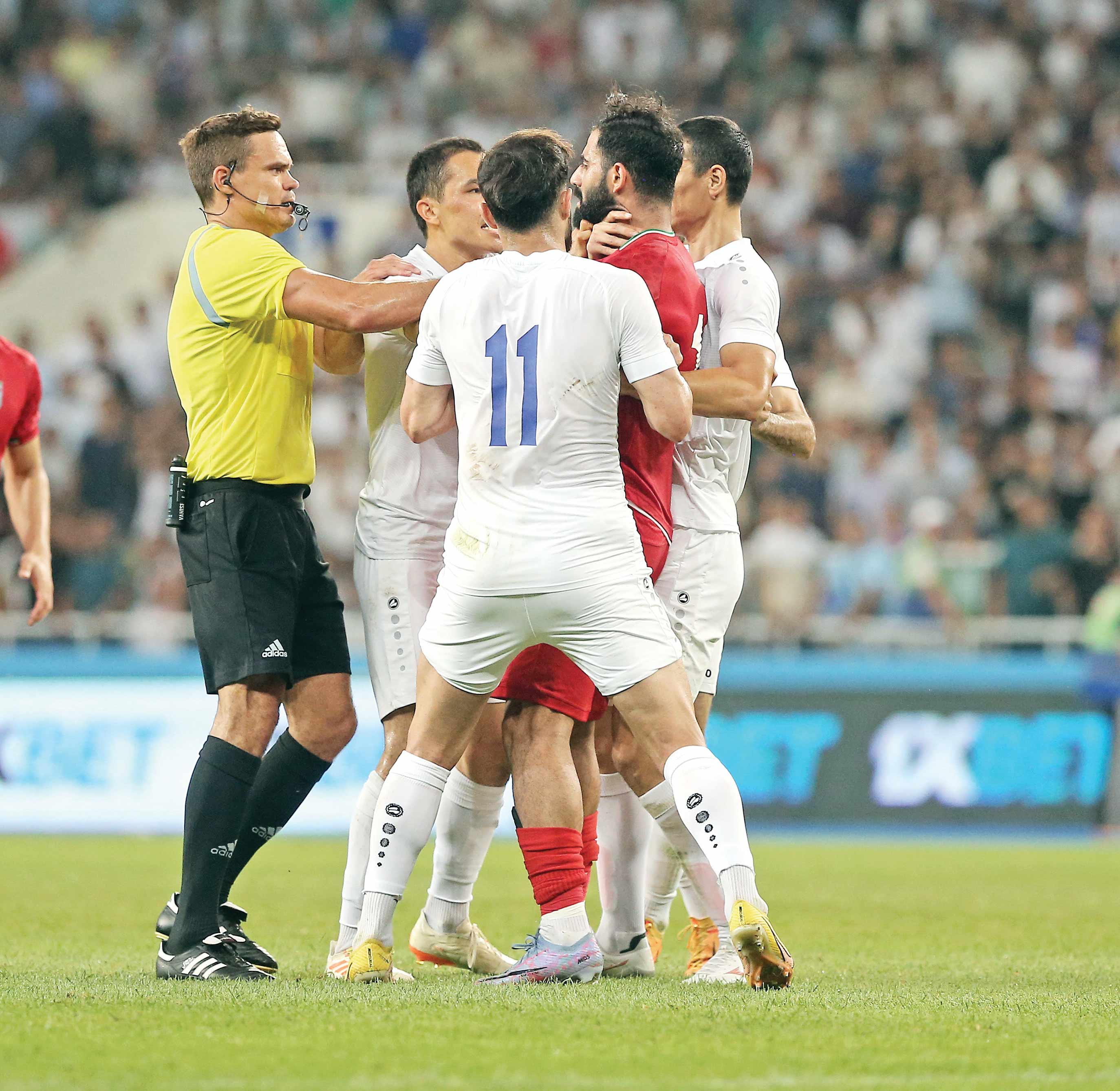 عبرت‌ناپذیر