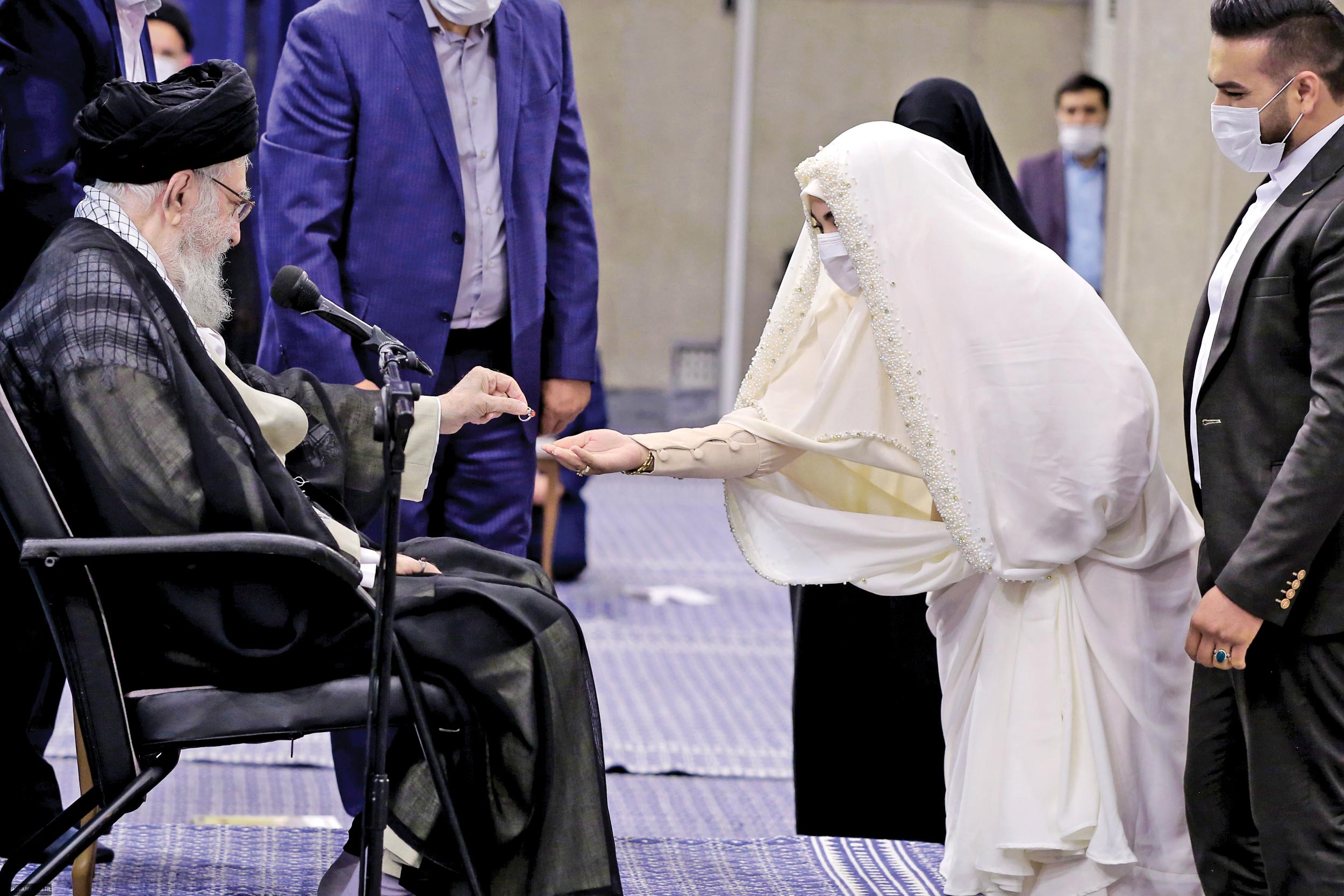 برخی از افراد در هفته گذشته توجه رسانه‌ها را به‌خود جلب کردند