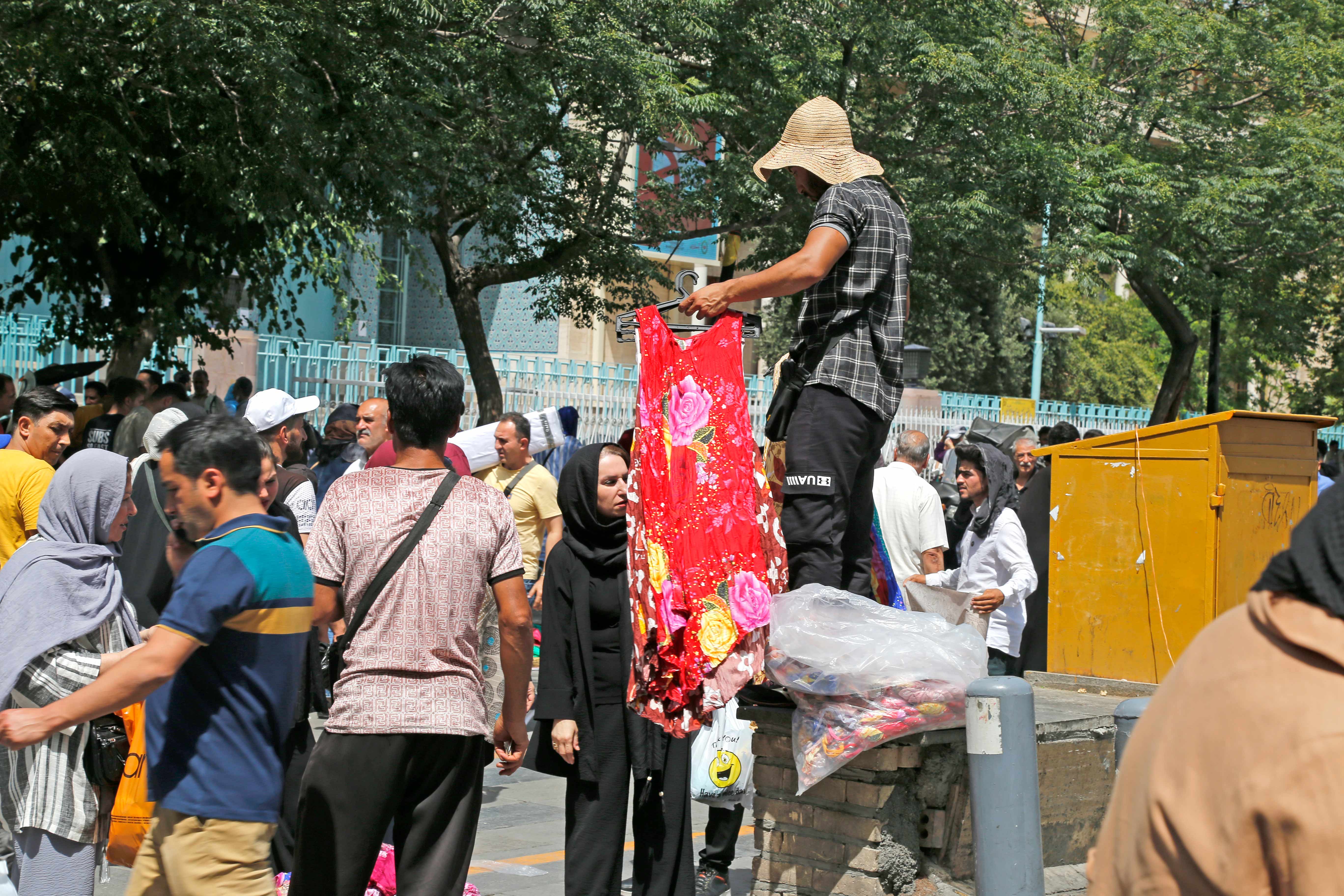 مقابله با مافیای دستفروشی