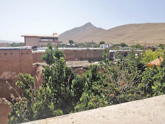 گلایه اهالی «ویدر» از ساخت سومین کارخانه سیمان در روستا