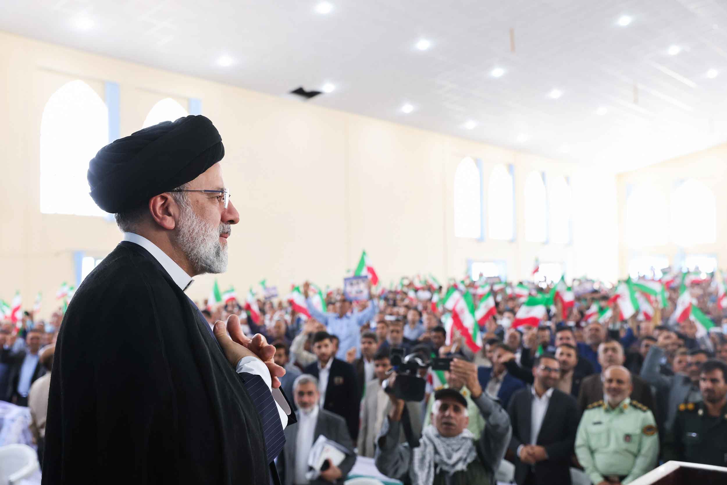 استقبال پرشور از رئیس‌جمهور در بهمئی