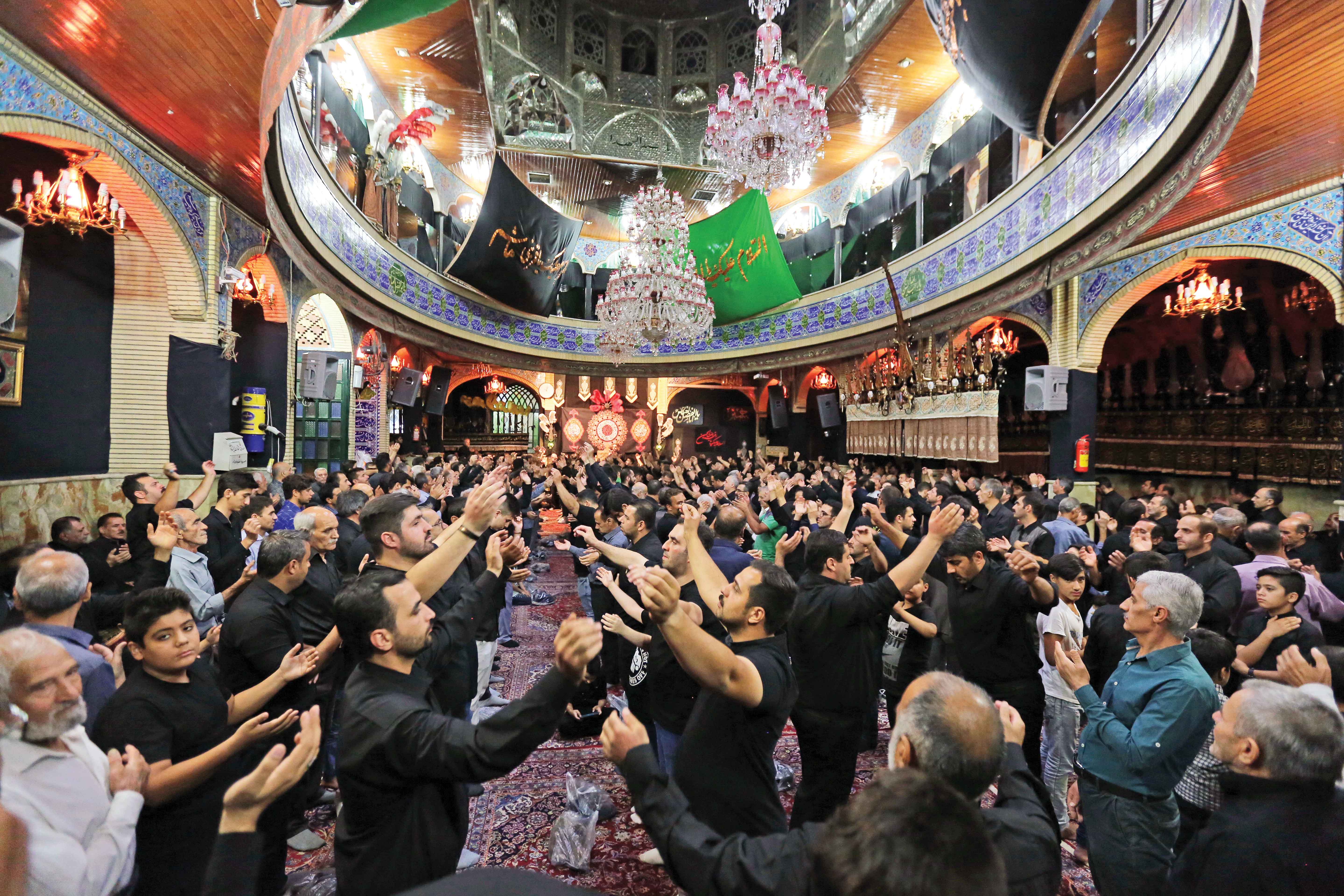 پیر غلامان یکی از قدیمی‌ترین حسینیه‌های پایتخت از 40 شب عزاداری پرشور و مخلصانه می‌گویند