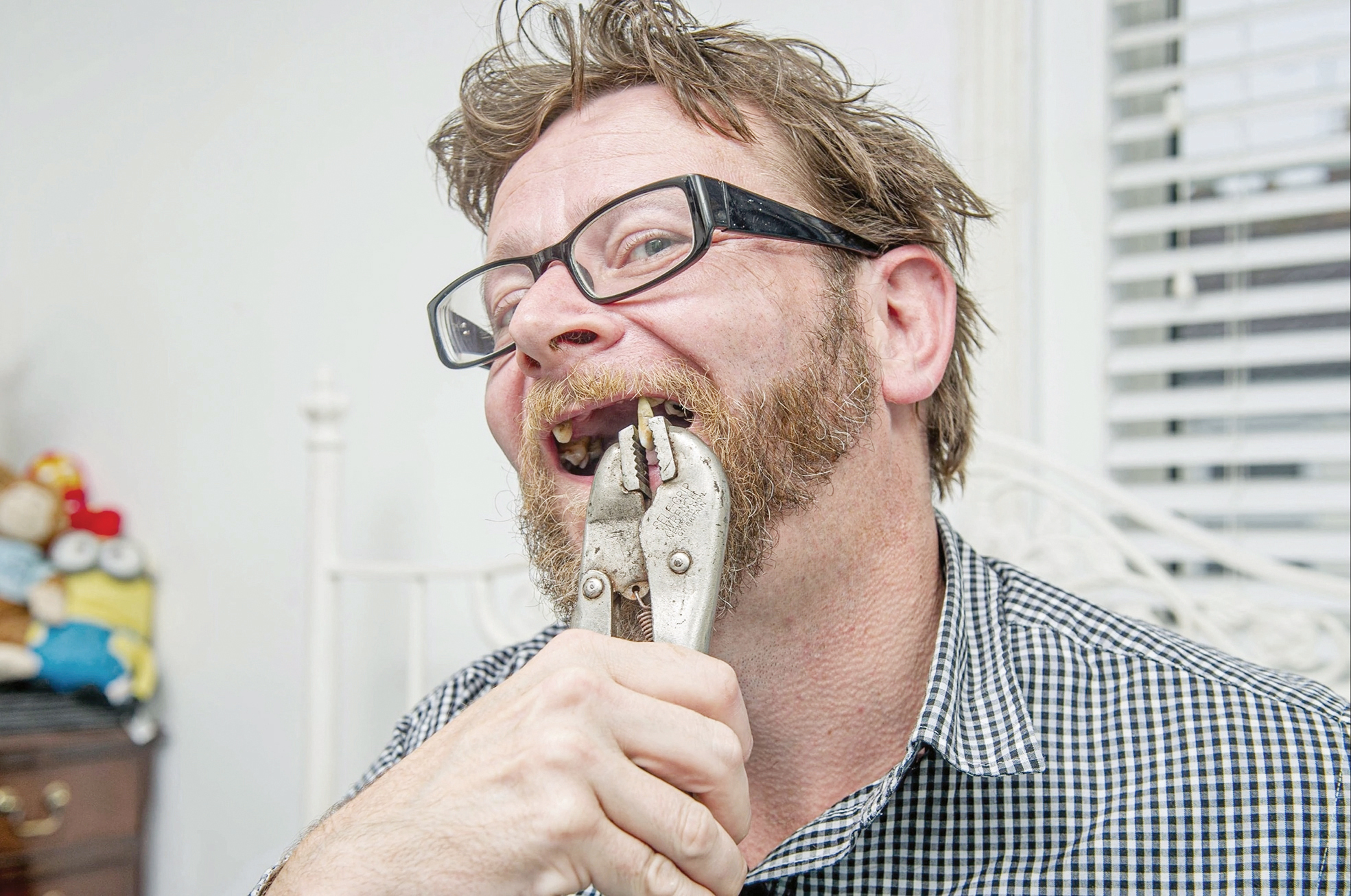 خوددرمانی‌های عجیب در غرب