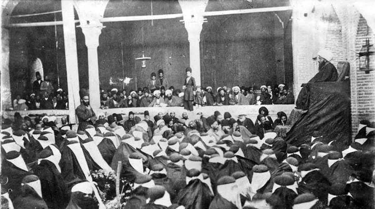 زنان روی صحنه نمایش آیینی