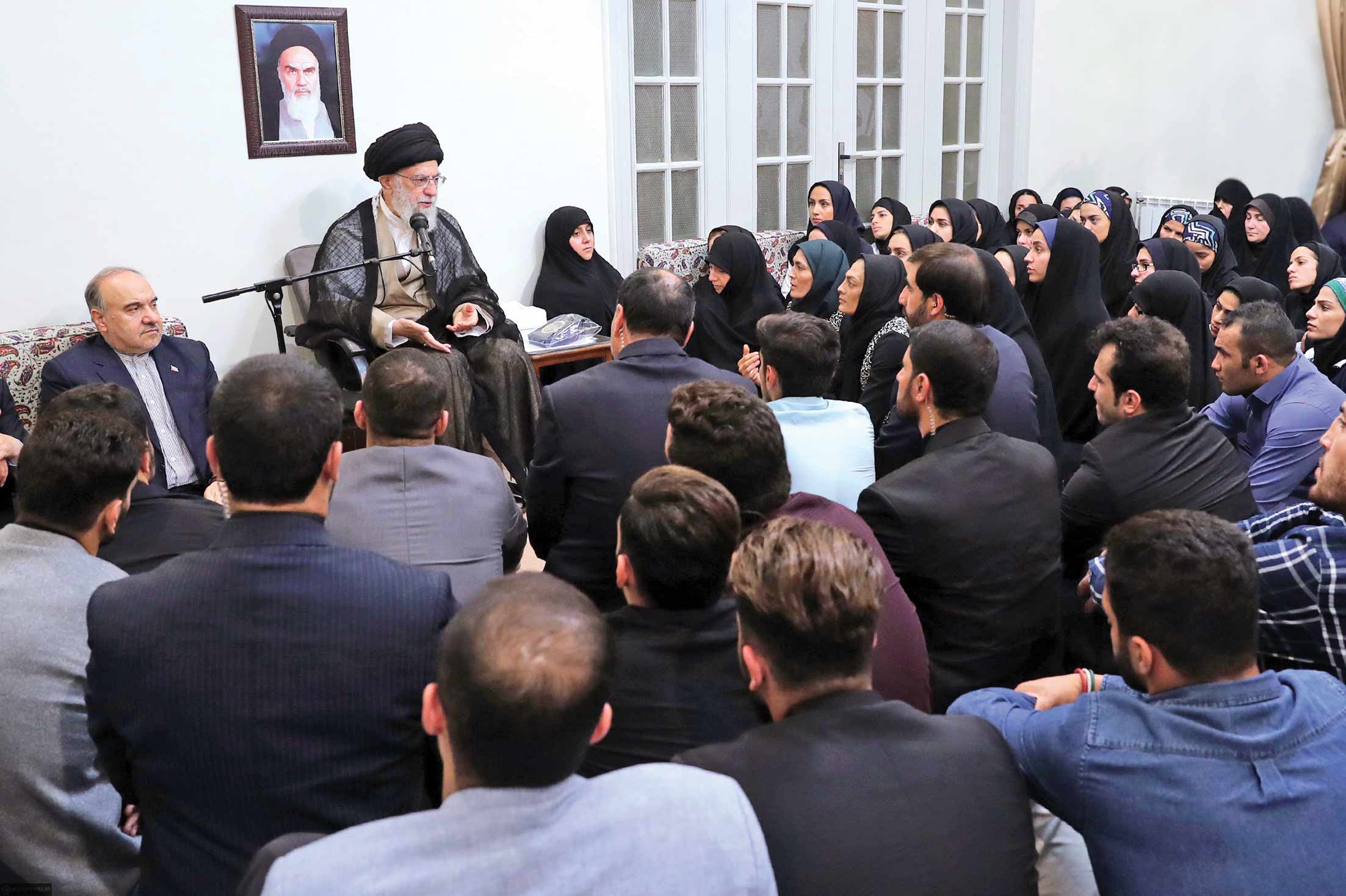 فرمایشات مقام معظم رهبری در مورد ورزش بانوان: