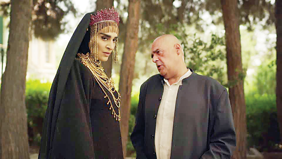 «رحیل» به جای «محرمانه»