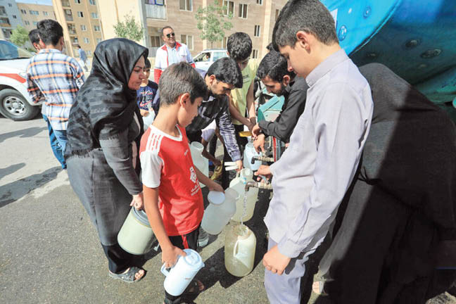 بی‌آبی در روستاهای رزن