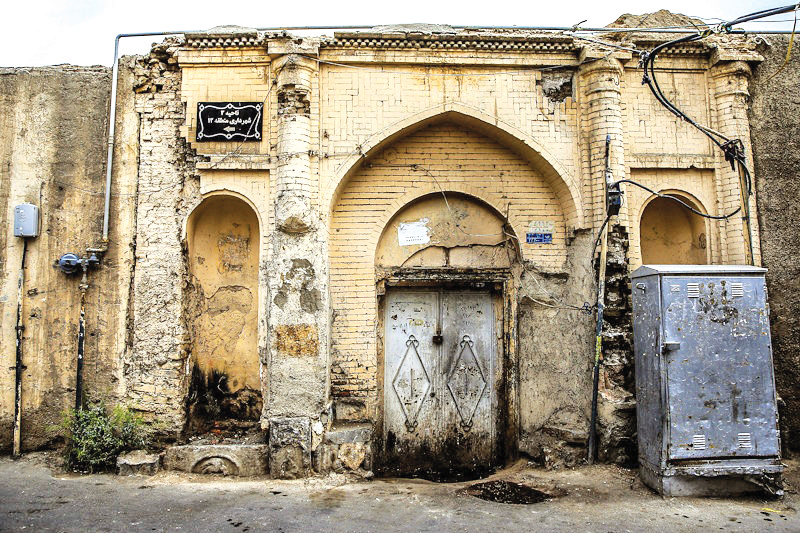 تو خود حدیث مفصل بخوان از این مجمل