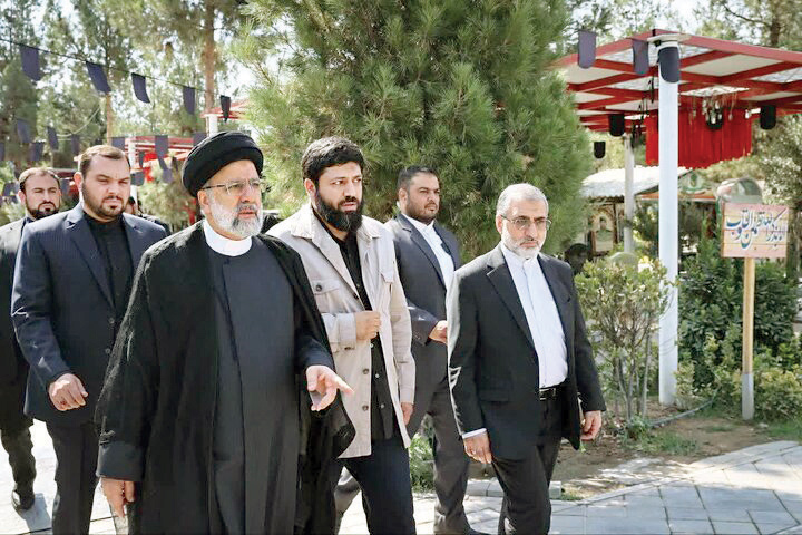 ابراز رضایت رئیسی از روند بهسازی گلزار شهدای بهشت زهرا س