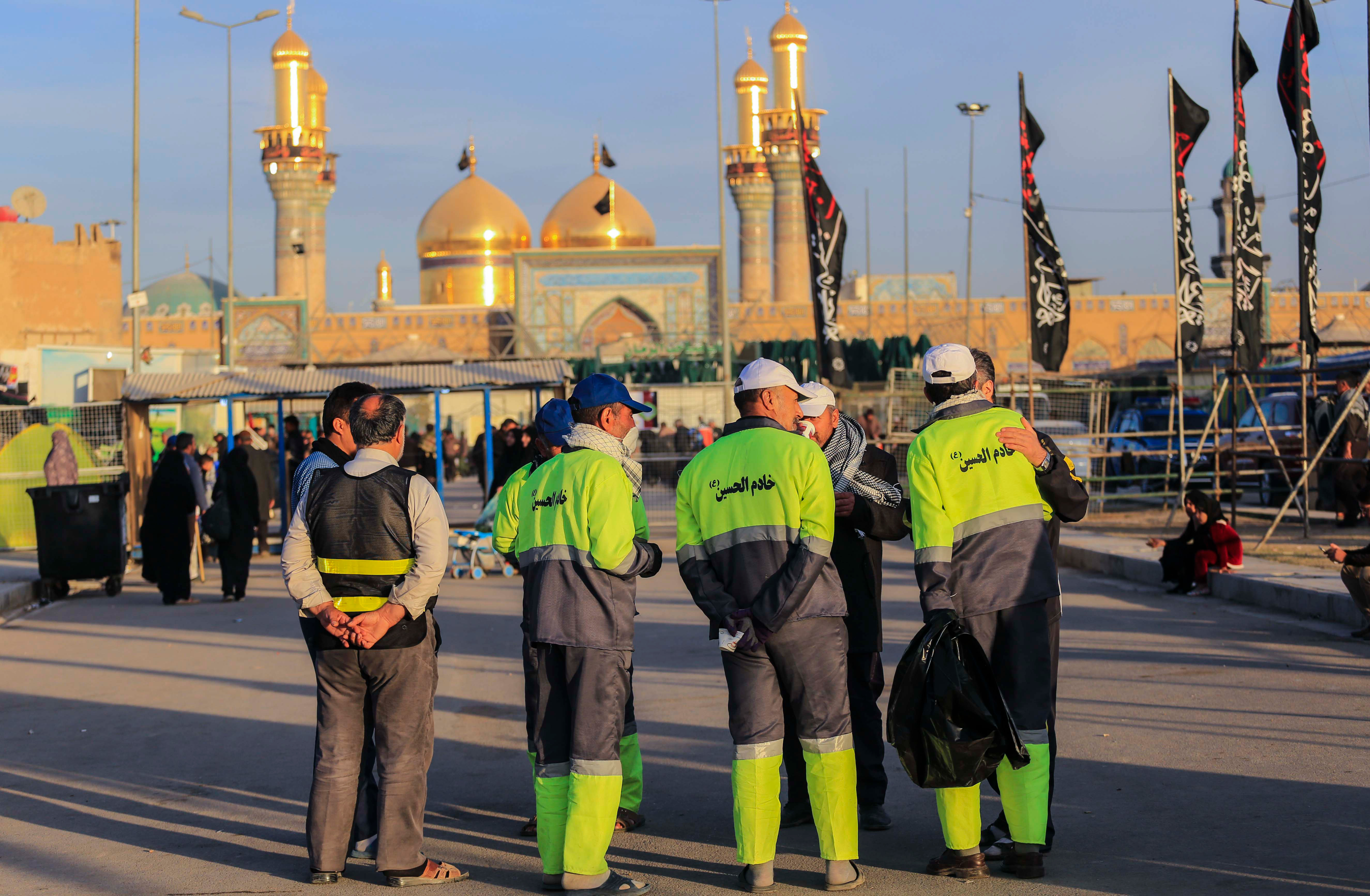 خدمت‌رسانی در مسیر زائران حسینی