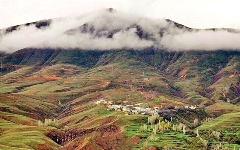 در پیچ و خم سنگلاخ