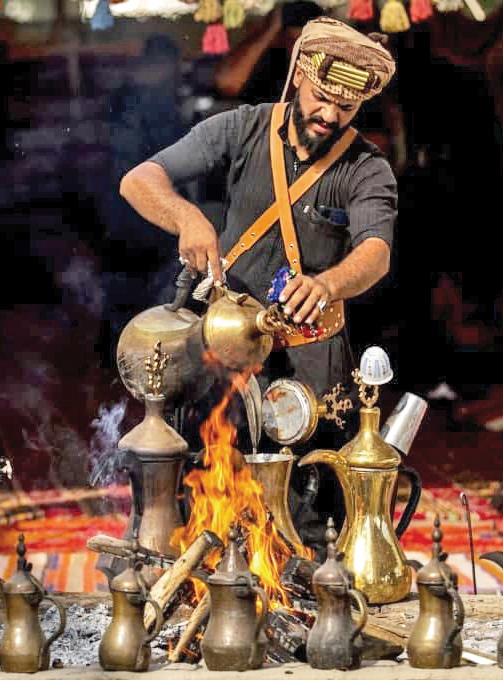 کرم نما و فرود آ که خانه خانه توست