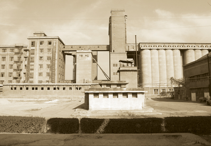 نیمه‌دوم شهریور سال 1320 تهران بستر حوادث تاریخی بود