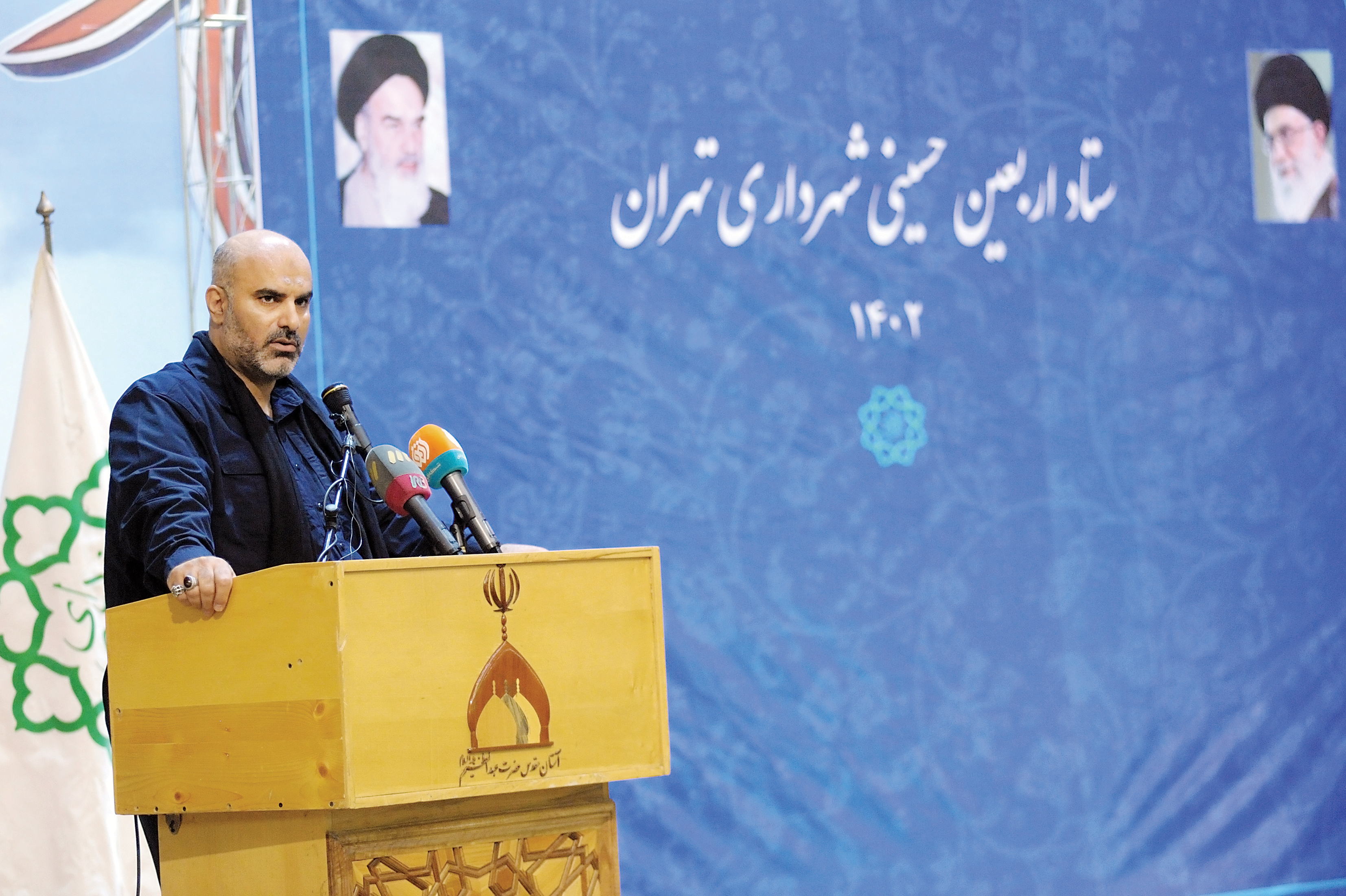 خدمت‌رسانی زیر خیمه حسین ع