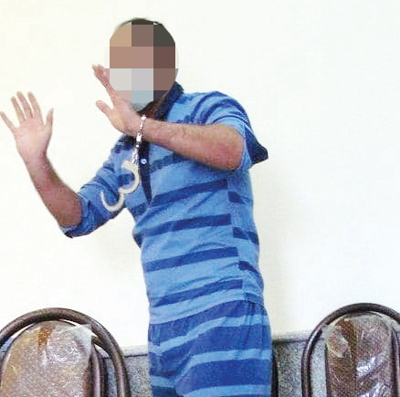 مرد طلبکار در چاهی که خودش کنده بود، گرفتار شد