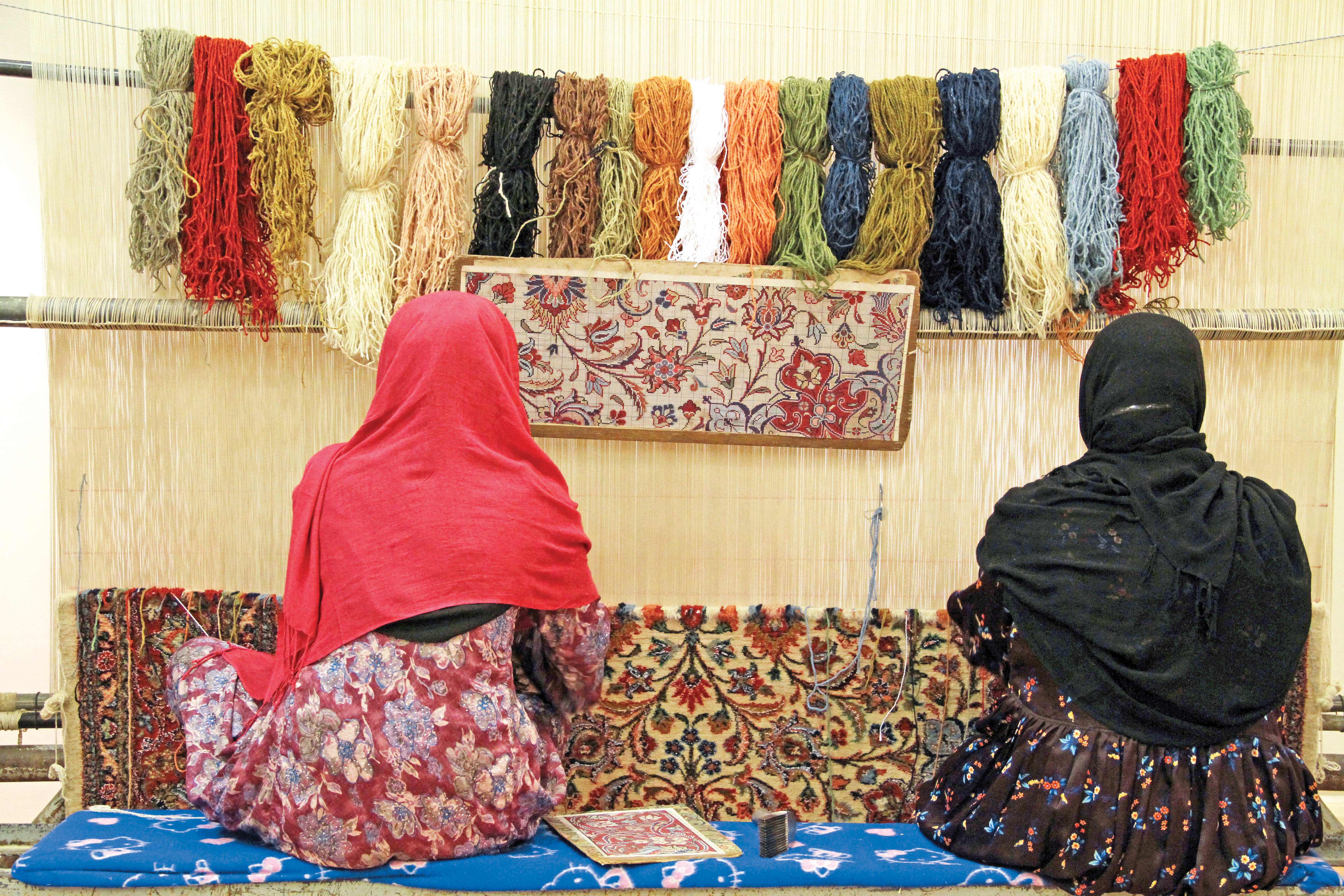 «روستا آباد در پایتخت