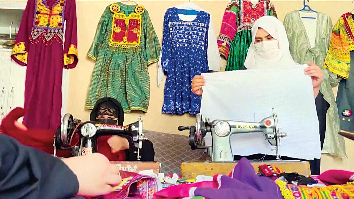 کارگاه پاکستانی ، زنان افغانستانی