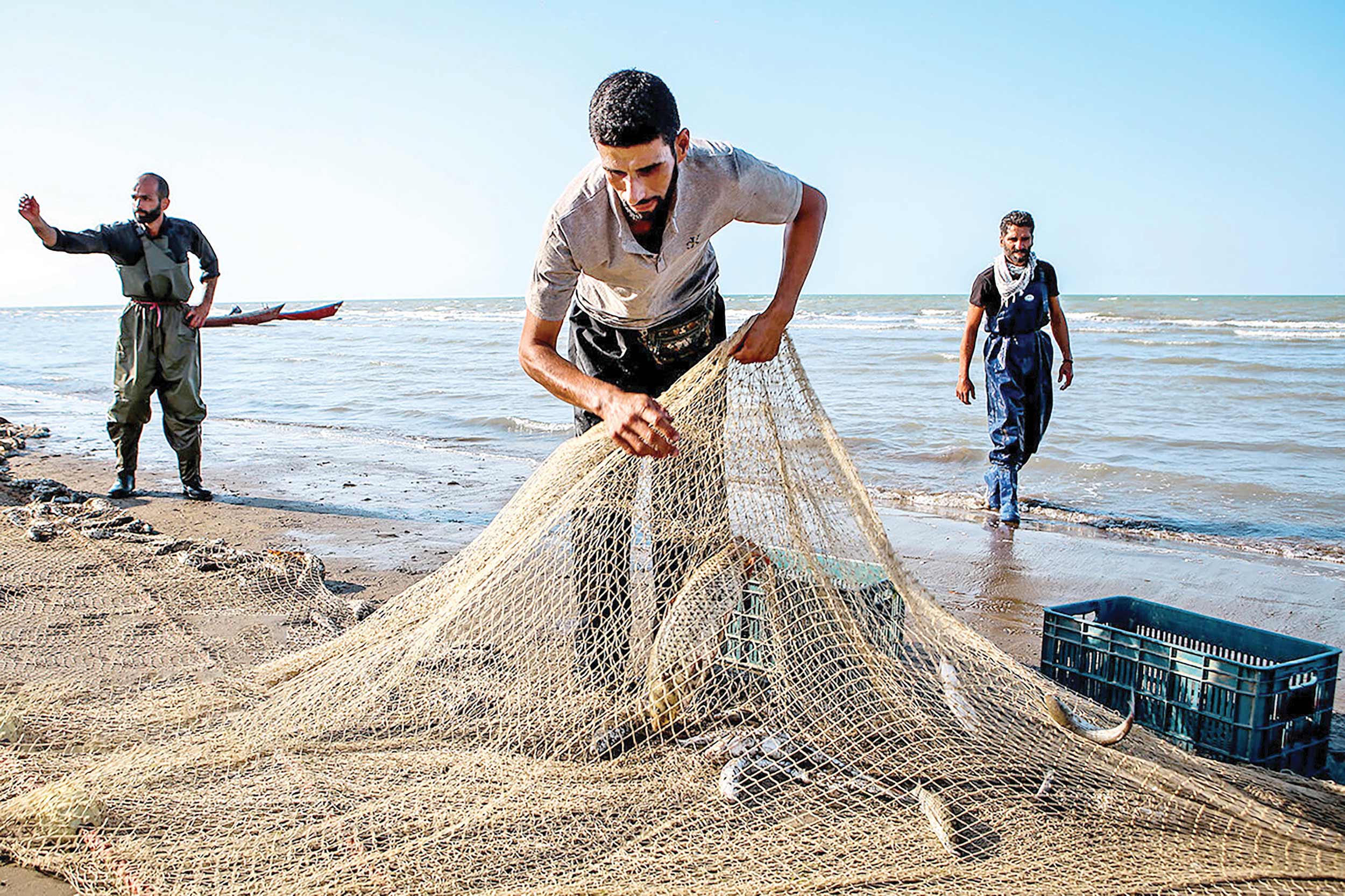 صیادان به دریا زدند