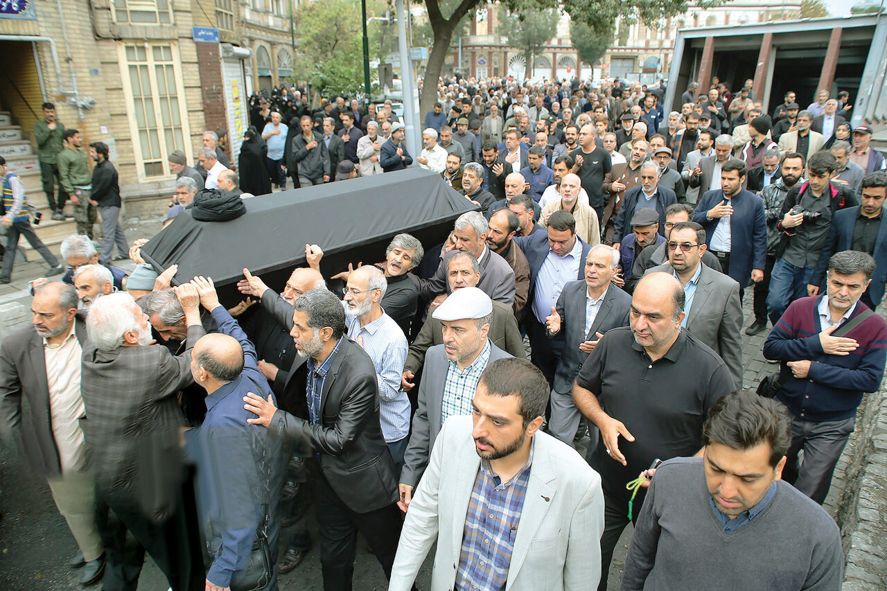 وداع با عالم خدوم