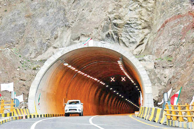 خطر ریزش سنگ در چالوس