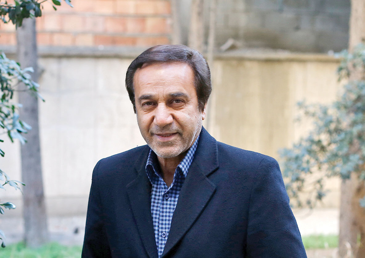 آرزو دارم برای ملت فلسطین بخوانم