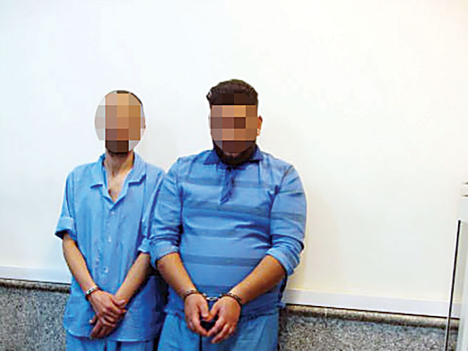 اعضای یک باند با شناسایی خلافکاران، دست به سرقت از آنها می‌زدند