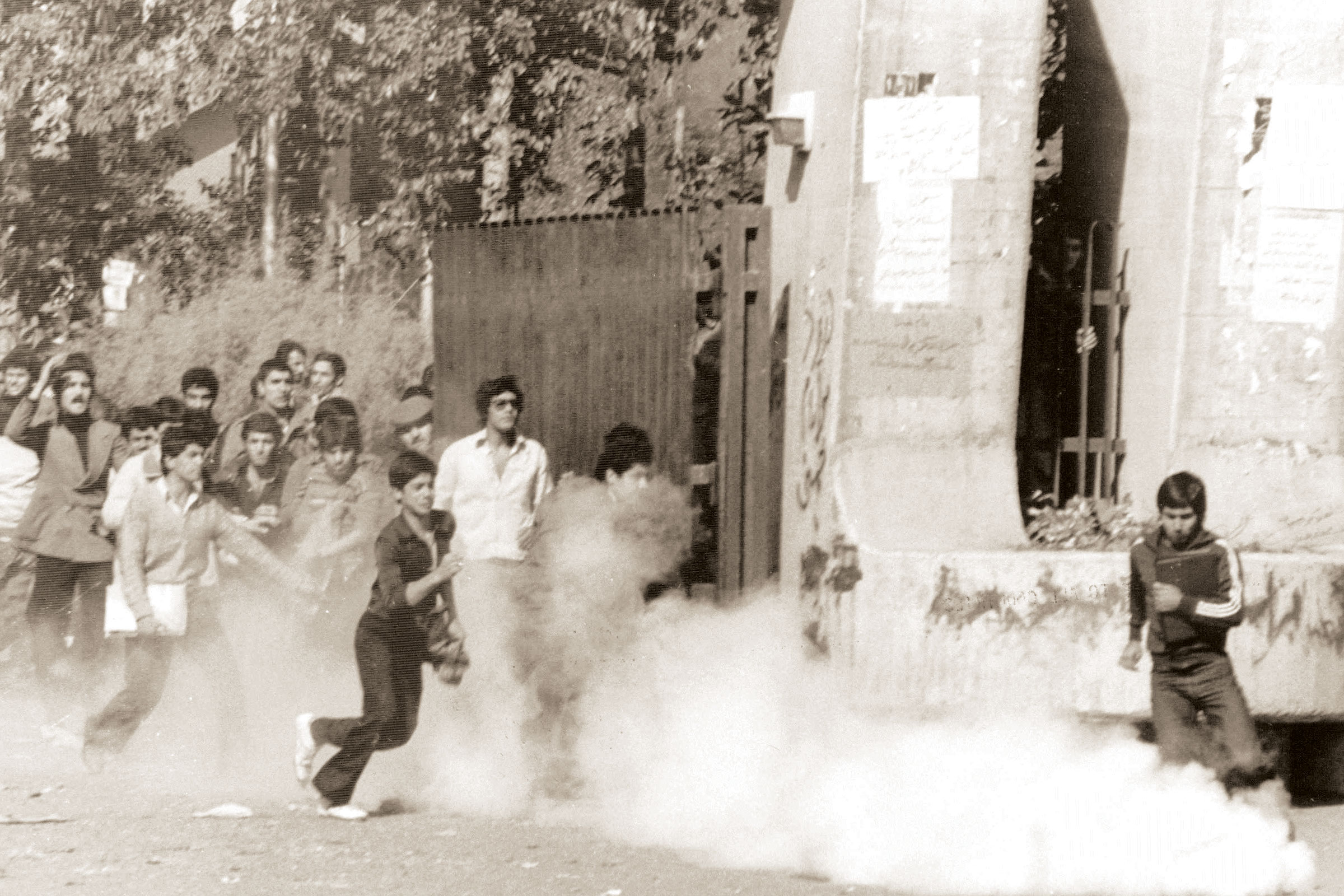 بریده‌ای از یک رمان منتشرنشده با موضوع 13آبان و روز دانش‌آموز