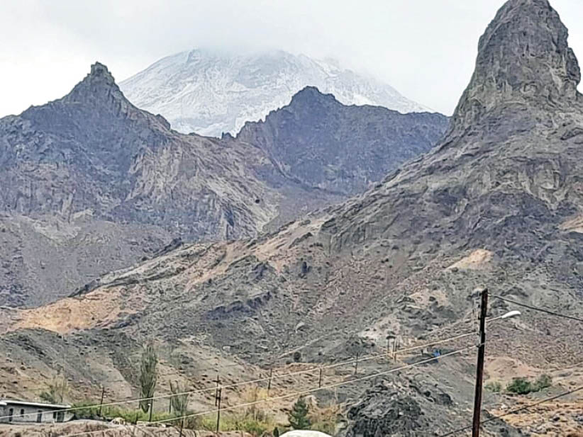 نخستین برف پاییزی در تفتان