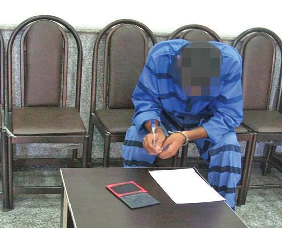 دختر و پسر جوان با شگردی عجیب دست به سرقت می‌زدند