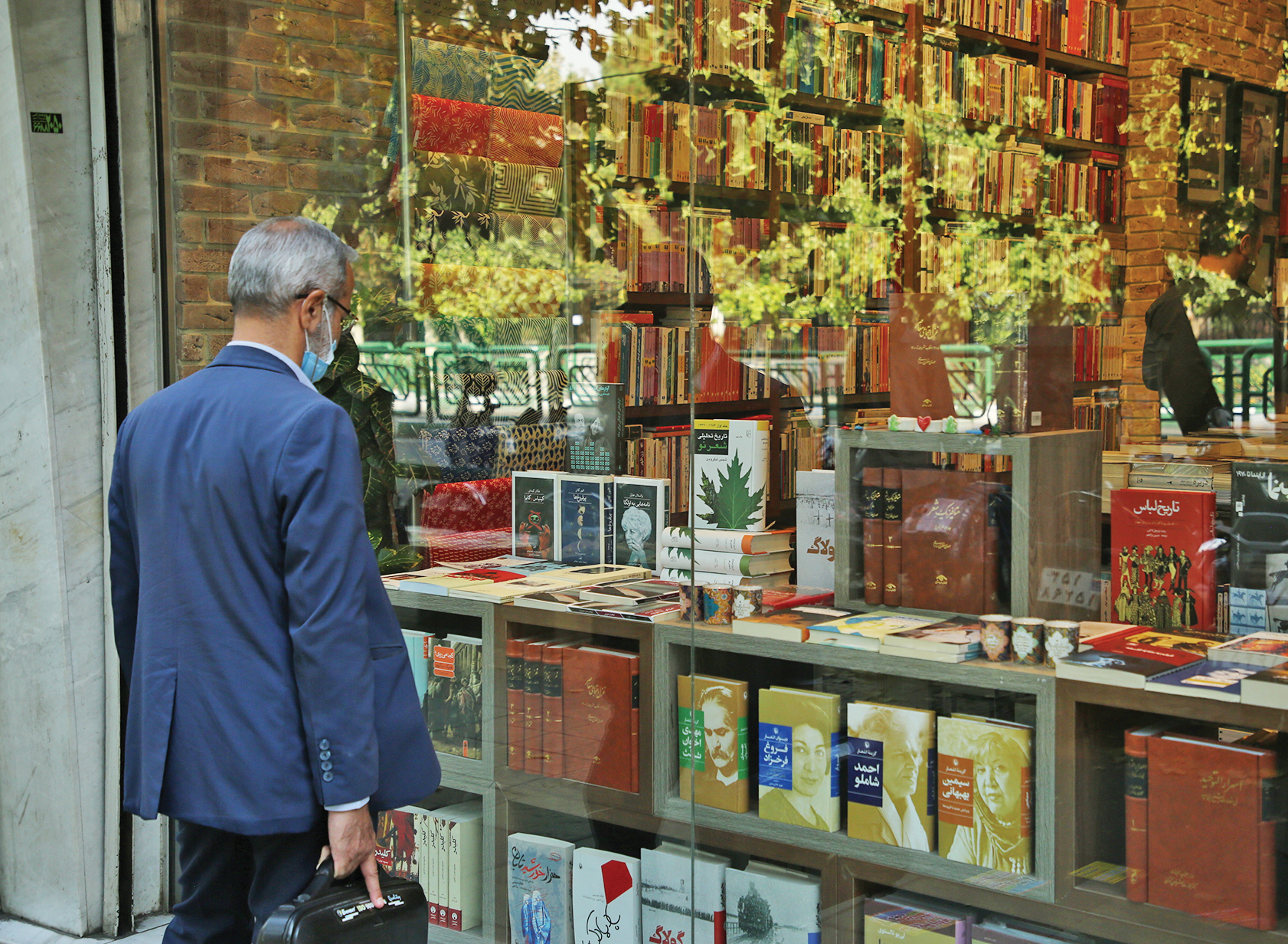 لزوم دسترسی آسان همه شهروندان به کتاب