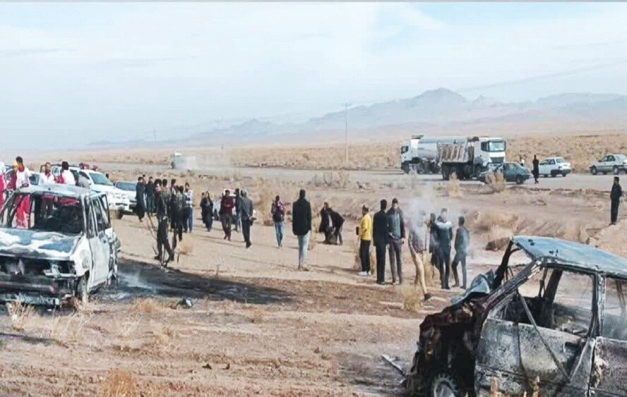 تصادف مرگبار خودروی دانش‌آموزان با ماشین قاچاقچیان