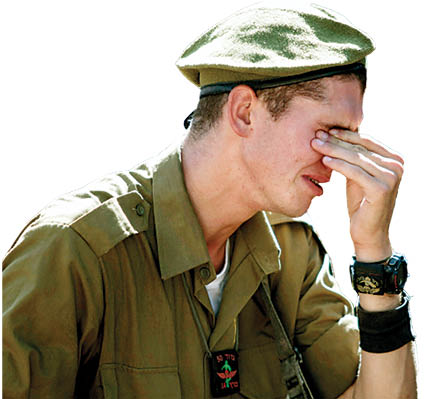 تكشف «هآرتس» معاناة آلاف من جنود الاحتلال من اضطرابات نفسية