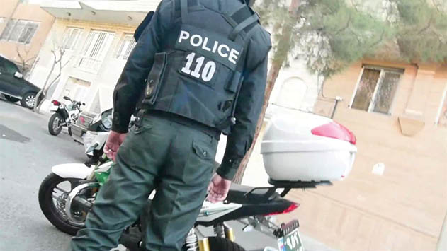 گفت‌وگو با افسر کلانتری افسریه که در شب یلدا به کمک زن سالخورده رفت