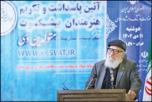 سردار سلیمانی رستم زمانه ما بود