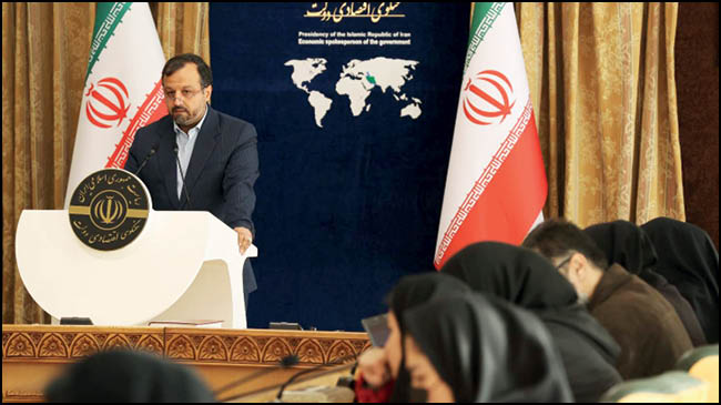 وزیراقتصاد : دولت خود را مسئول رفع مشکلات اقتصادی می‌داند