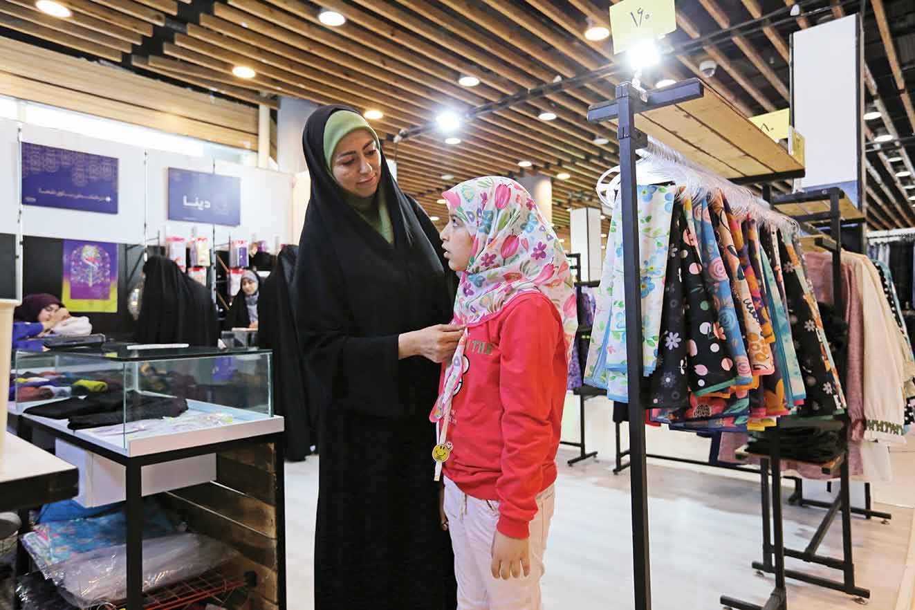 برپایی بازارچه دائم و موقت با هدف درآمدزایی بانوان